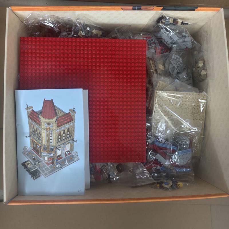 Home Cinema Food - 2196pcs Hot Modular Buildings City Street